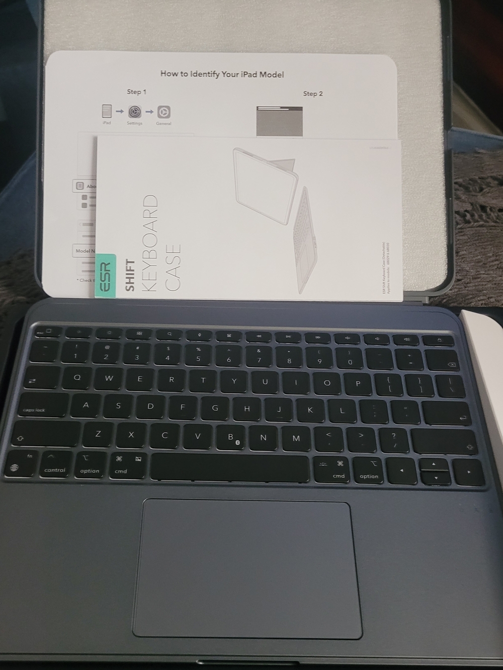 ESR Shift Keyboard Case for iPad - Charcoal Gray